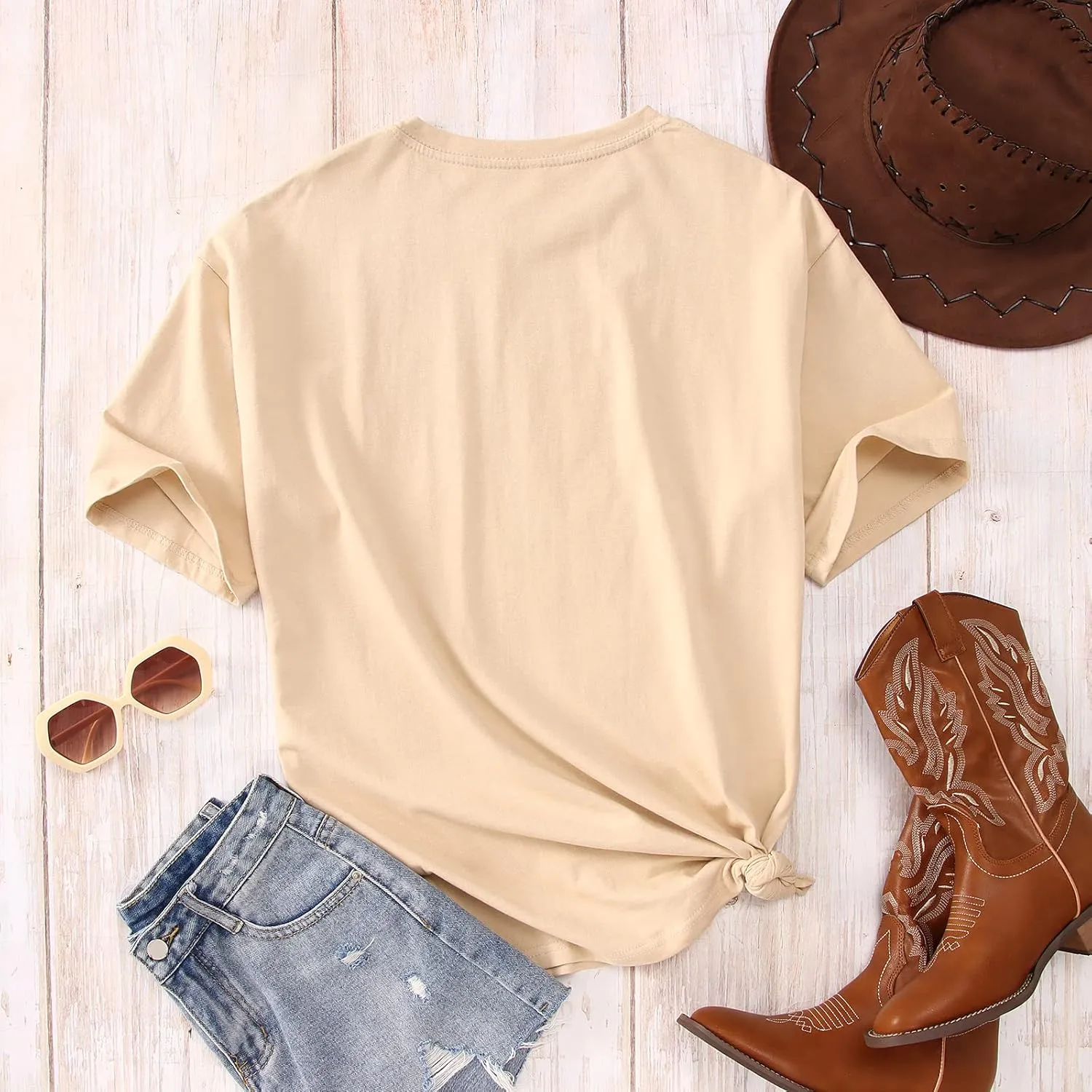 Women Country Music Oversized Shirts Nashville Concert Outfit Bass Graphic Tees Rocker Tops Short Sleeve T-Shirt