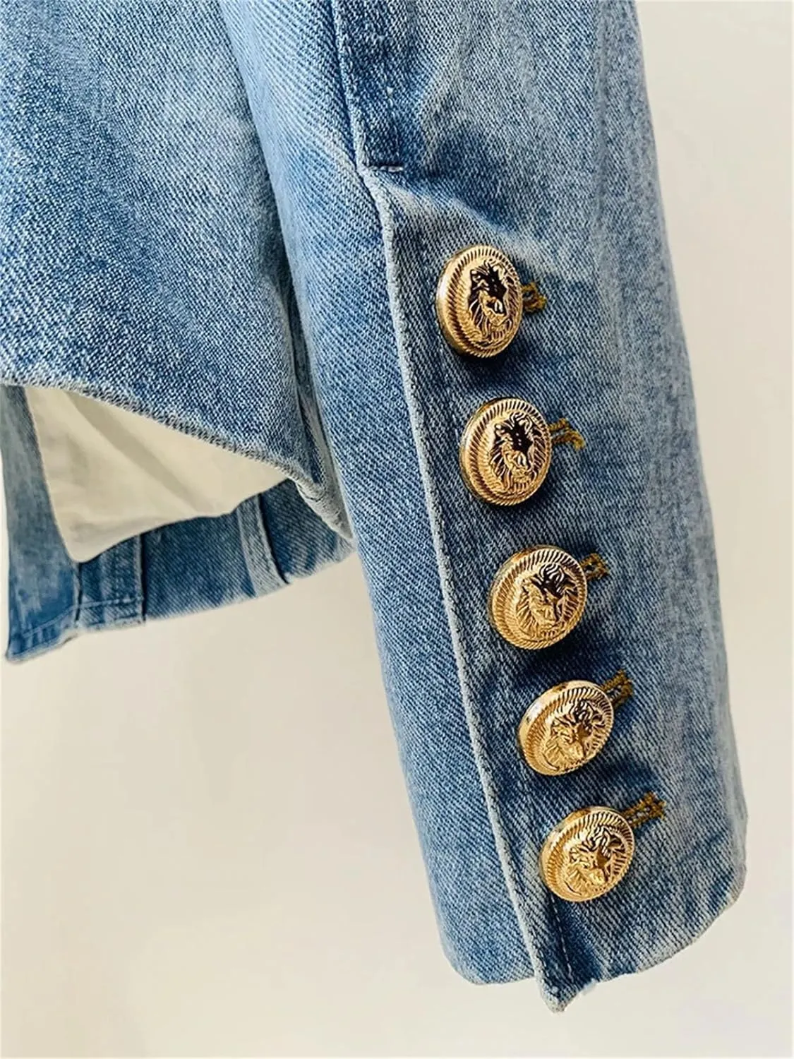 Women's Slim Fitting Double Breasted Denim Blazer High Street 2025 Notched Collar Lion Buttons Designer Jean Jacket